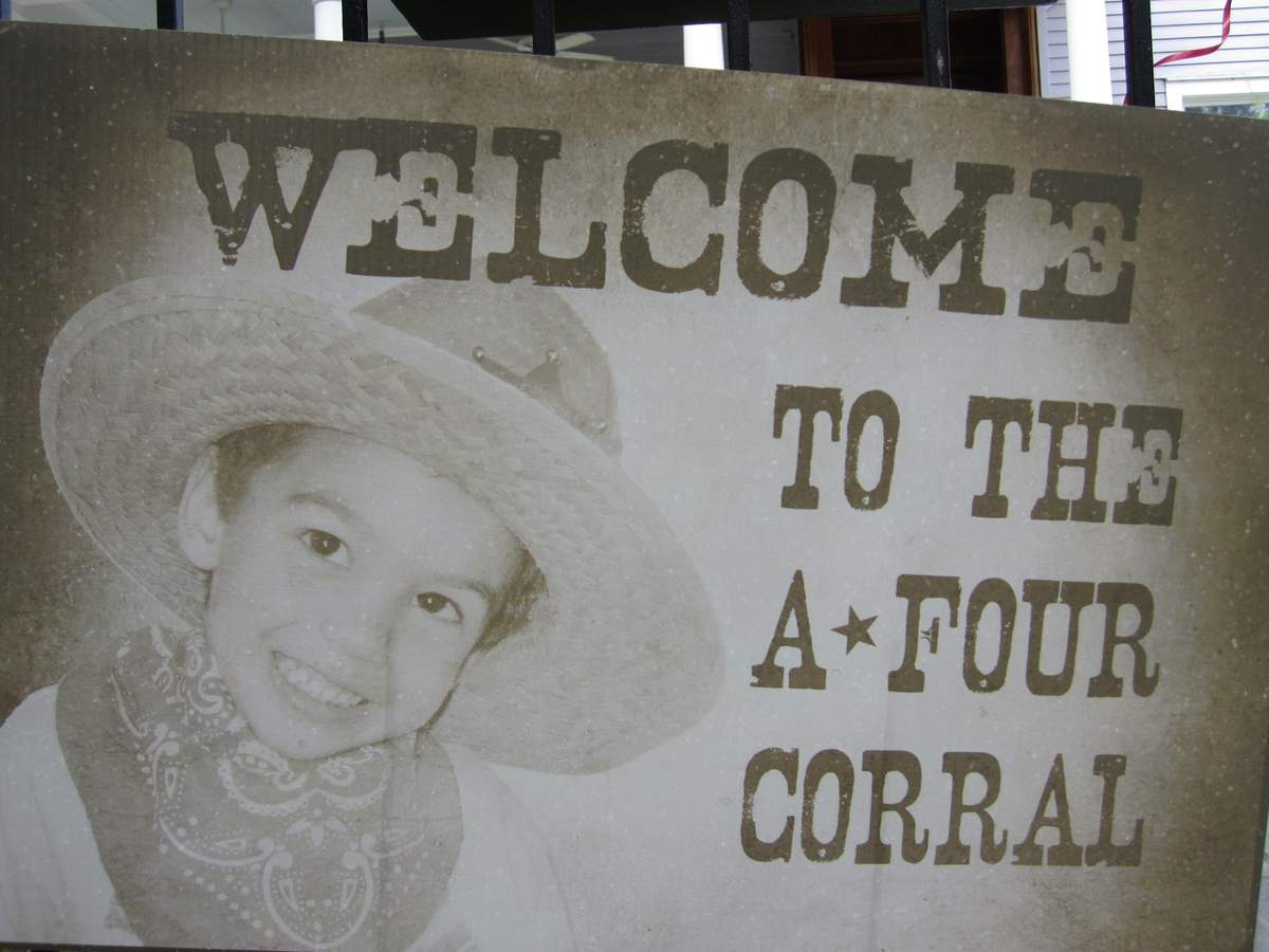 Cowboy Round Up - Western/Cowboy