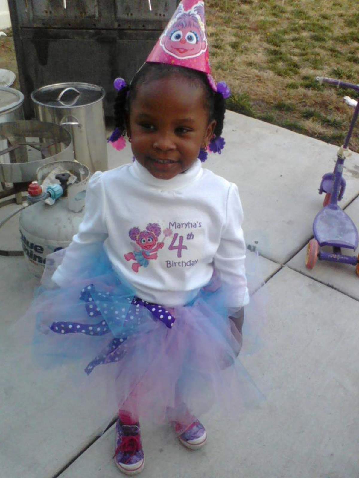 Maryha's "4th" birthday - Abby Cadabby