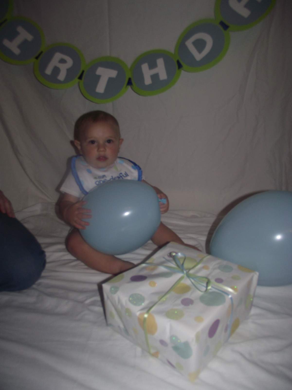 Gavin's 1st birthday - Cupcake prince