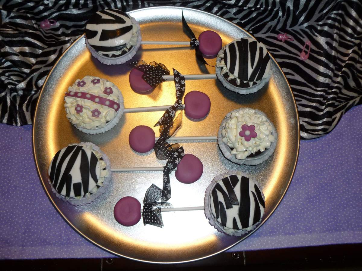 It's a Girl! - Pink/Zebra Theme