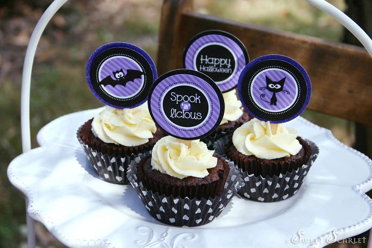 "Spook-a-licious" - Halloween Tablescape for Kids
