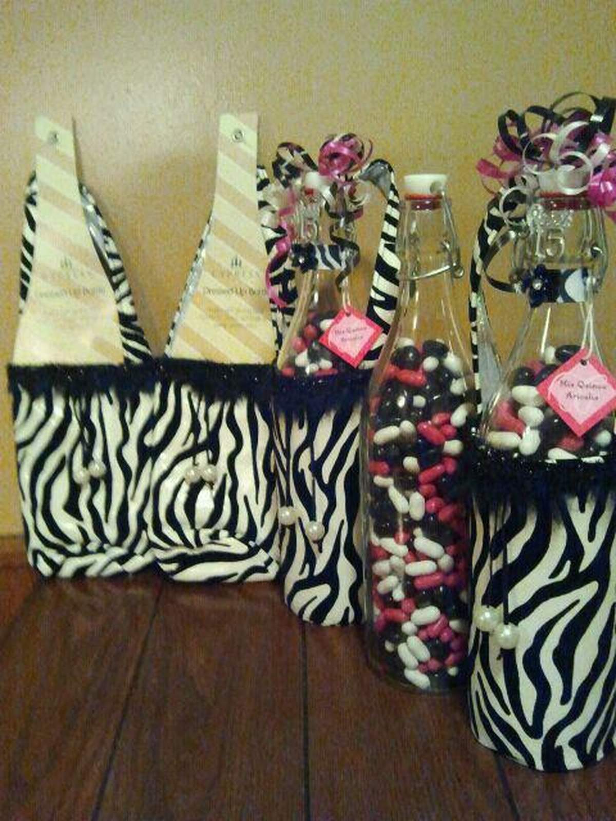 Aricelis Quinceanera - Fuschia/Zebra Theme