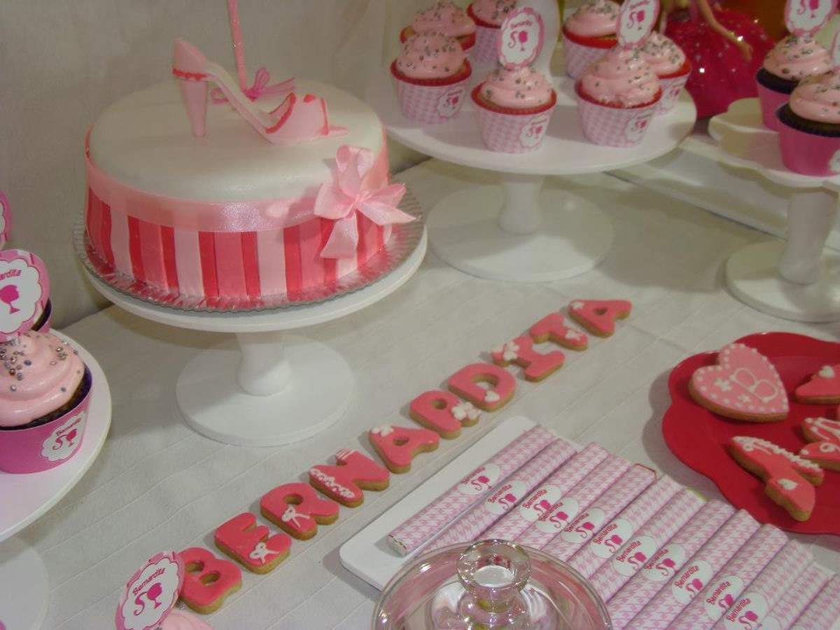 Barbie Party - Una tarde de princesas - Barbie
