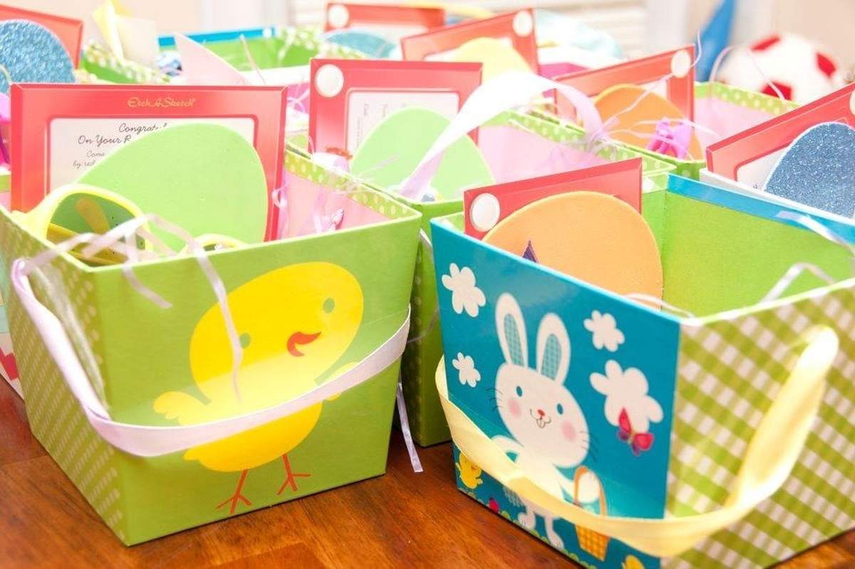 The Easter Bunny Comes To Town - E.E.B.E "Eggcelent Easter Egg Hunt"