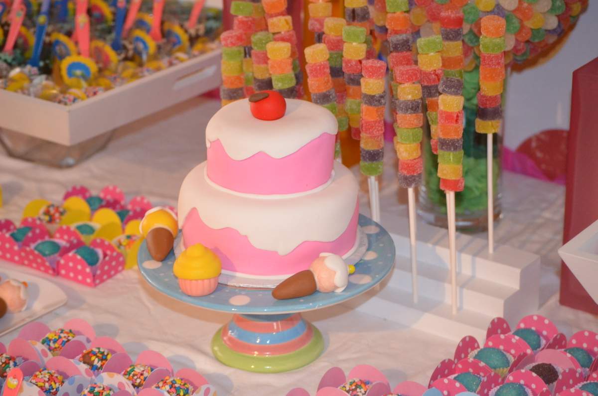 Lara's Candy Shoppe - Candy Shoppe