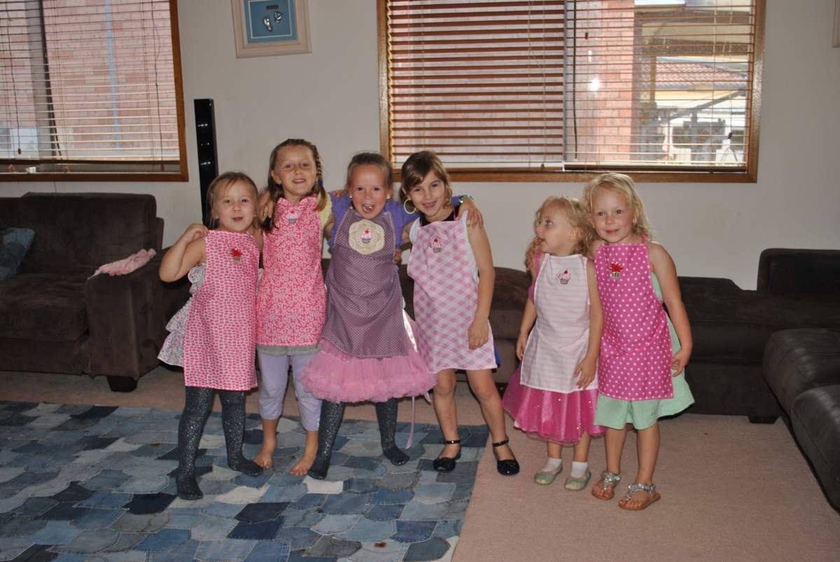 Cupcake Decorating Party - Cupcake Decorating Party