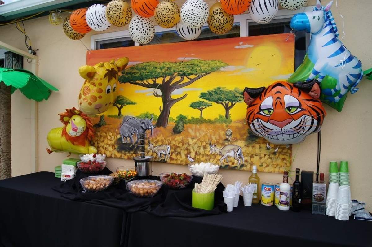 Jake's first B-Day Party - Jungle, Safari, Animals