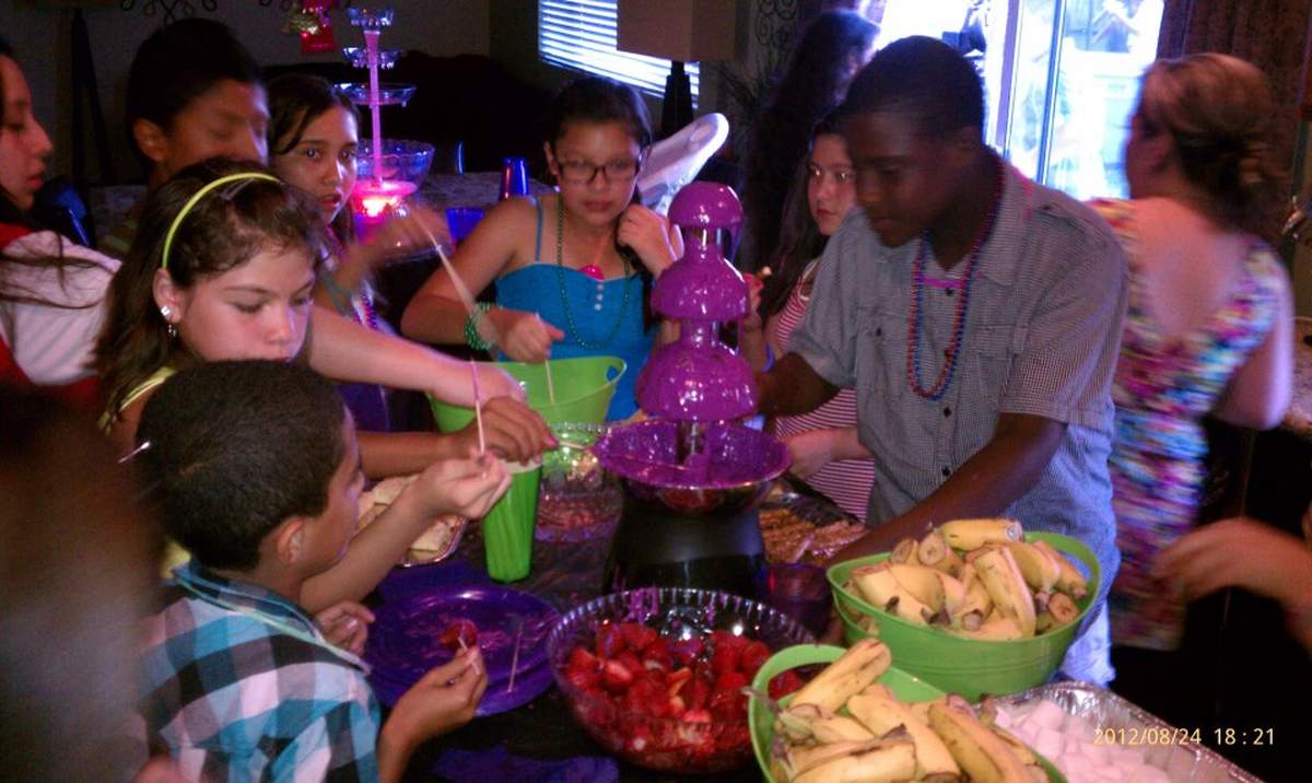 Lexy's 12th Bday glow in the dark/dance party - Just Dance/GloW In The Dark