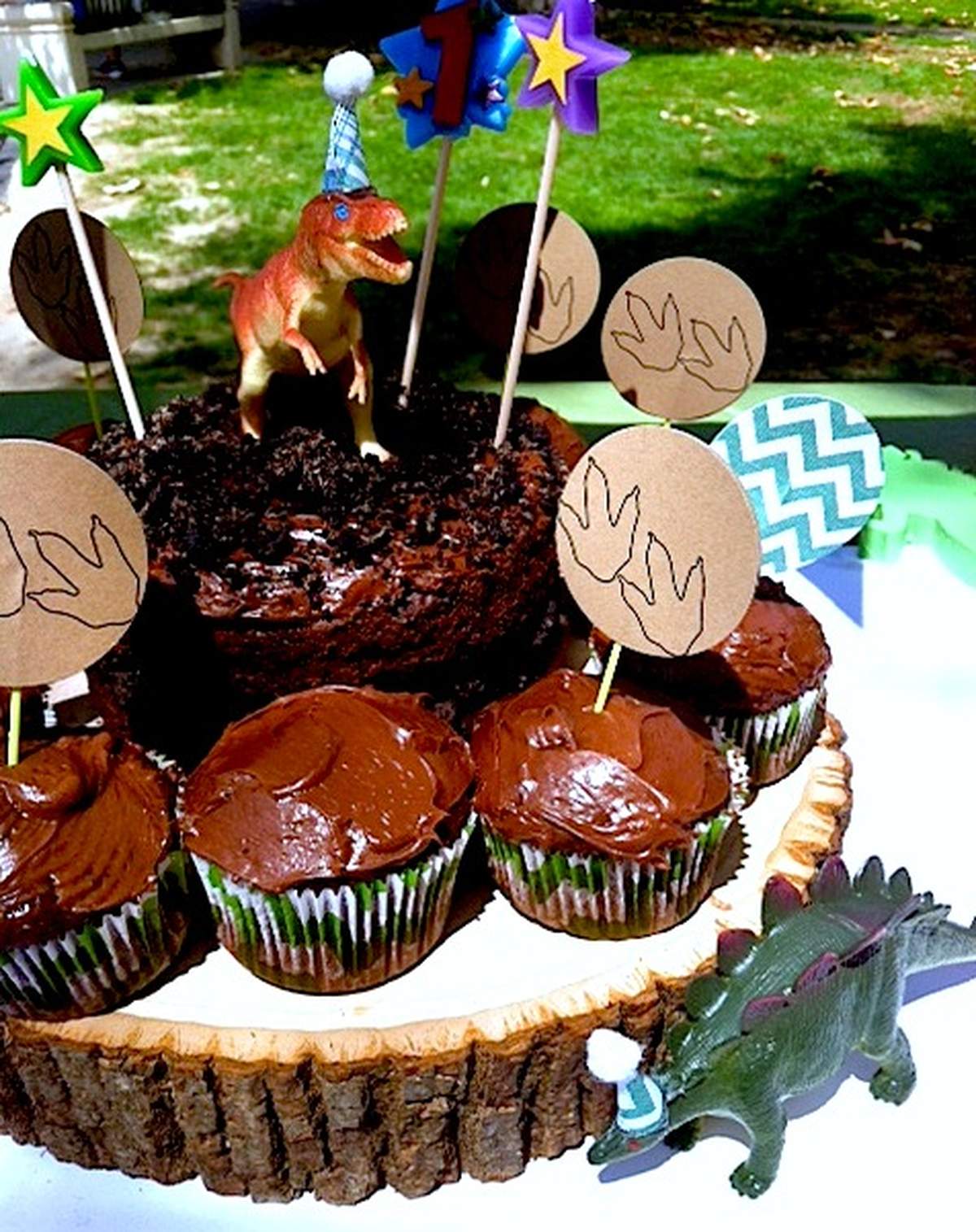 Artcher's Dinosaur 1st Birthday Party  - Dinosaurs