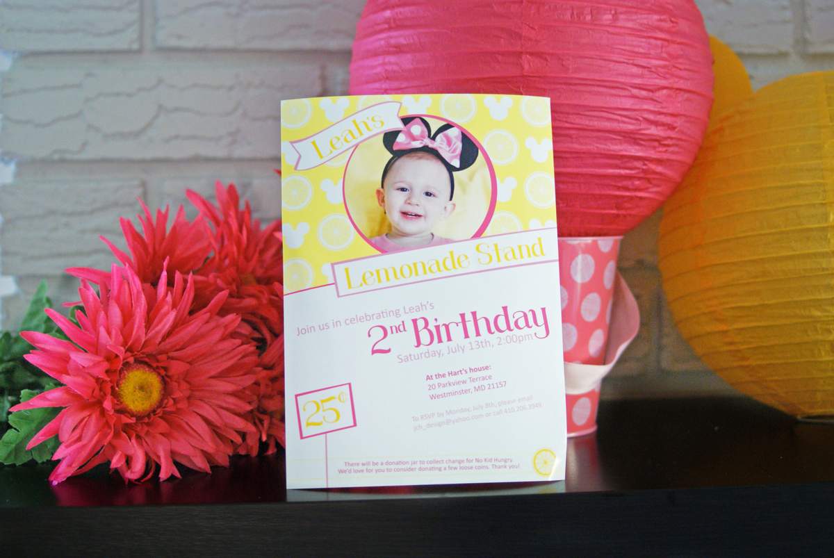 Leah's Lemonade Stand with Minnie - Lemonade