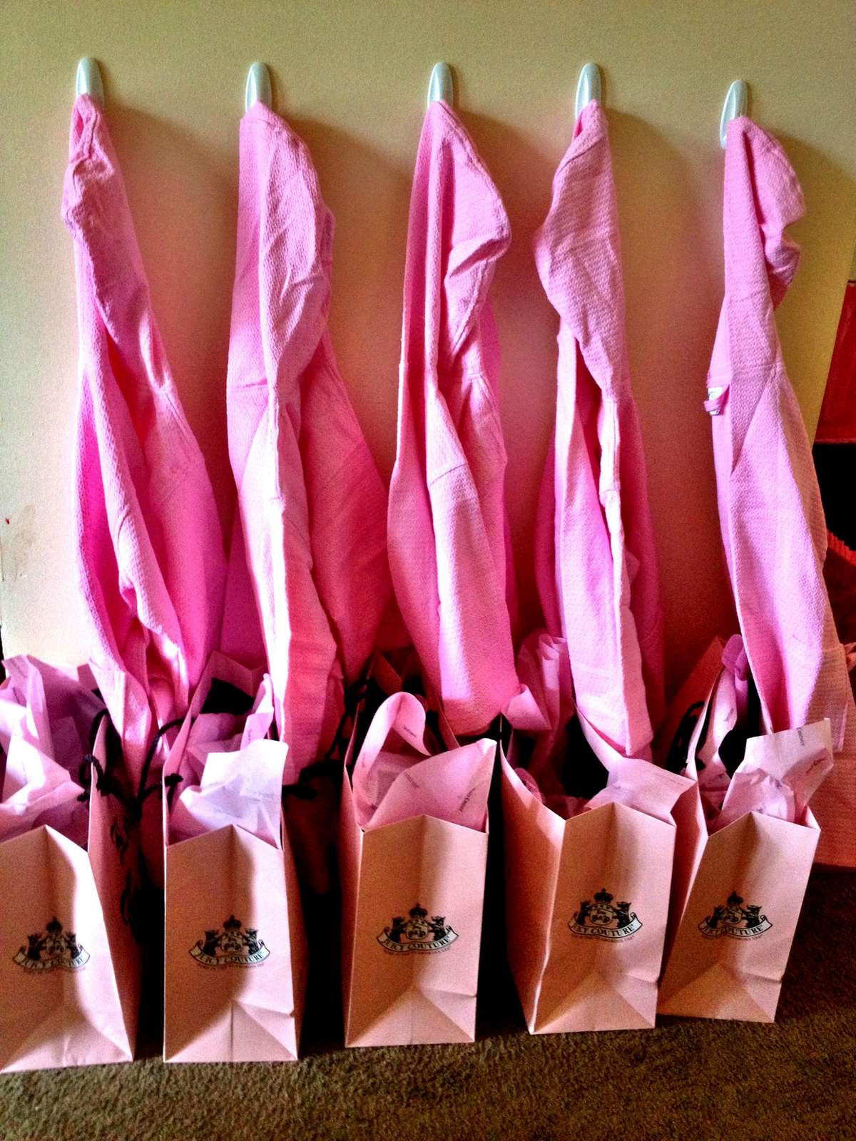 Jolie's 4th Birthday Spa Party - JUICY COUTURE INSPIRED BIRTHDAY PARTY! 