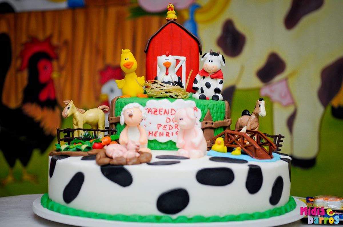 The Small Farm of Pedro Henrique - Farm party