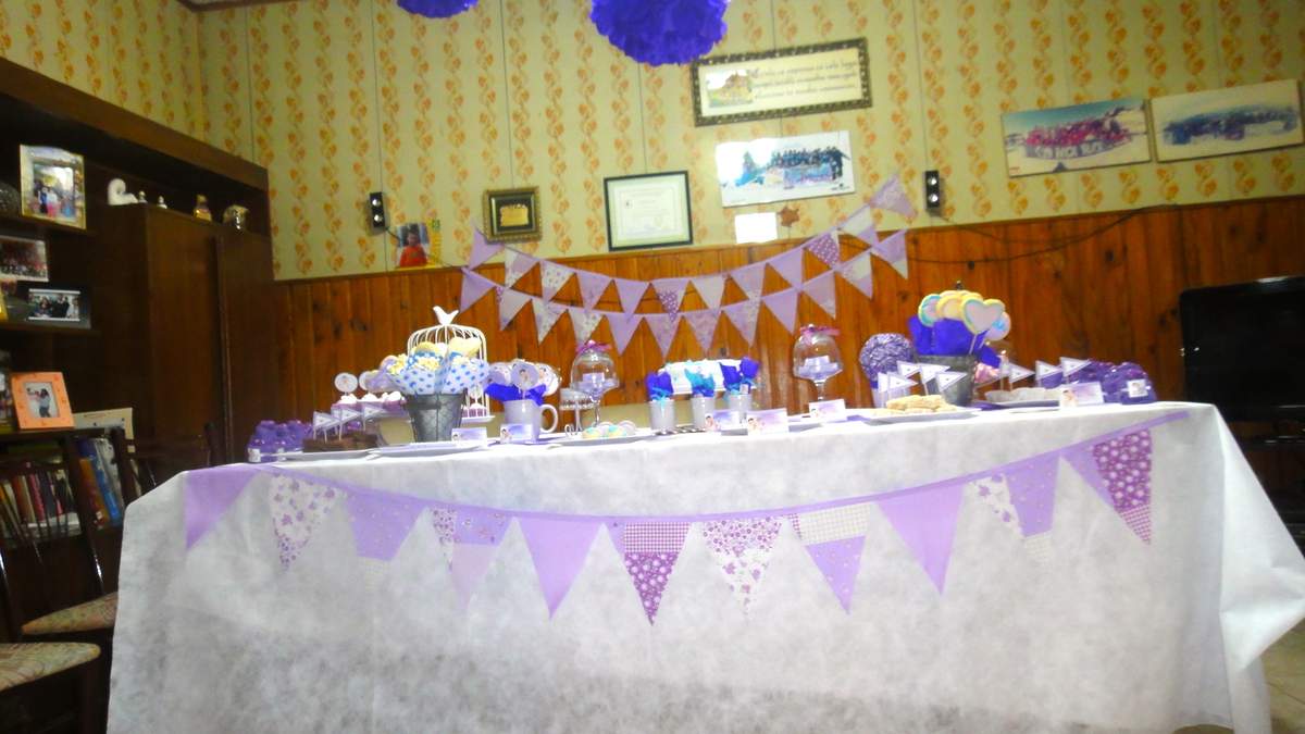 Ana's Party - Violetta