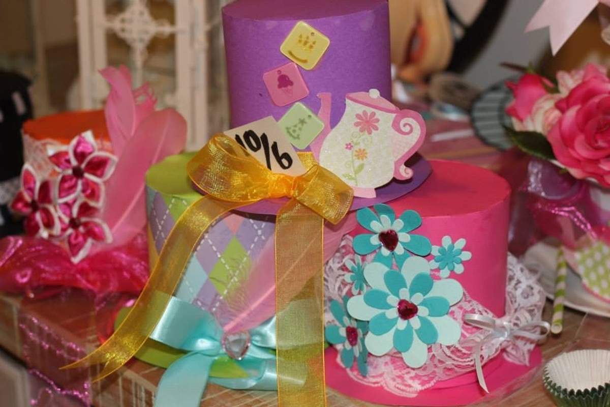 Amy's 16th tea party - Mad Hatter/Alice in Wonderland