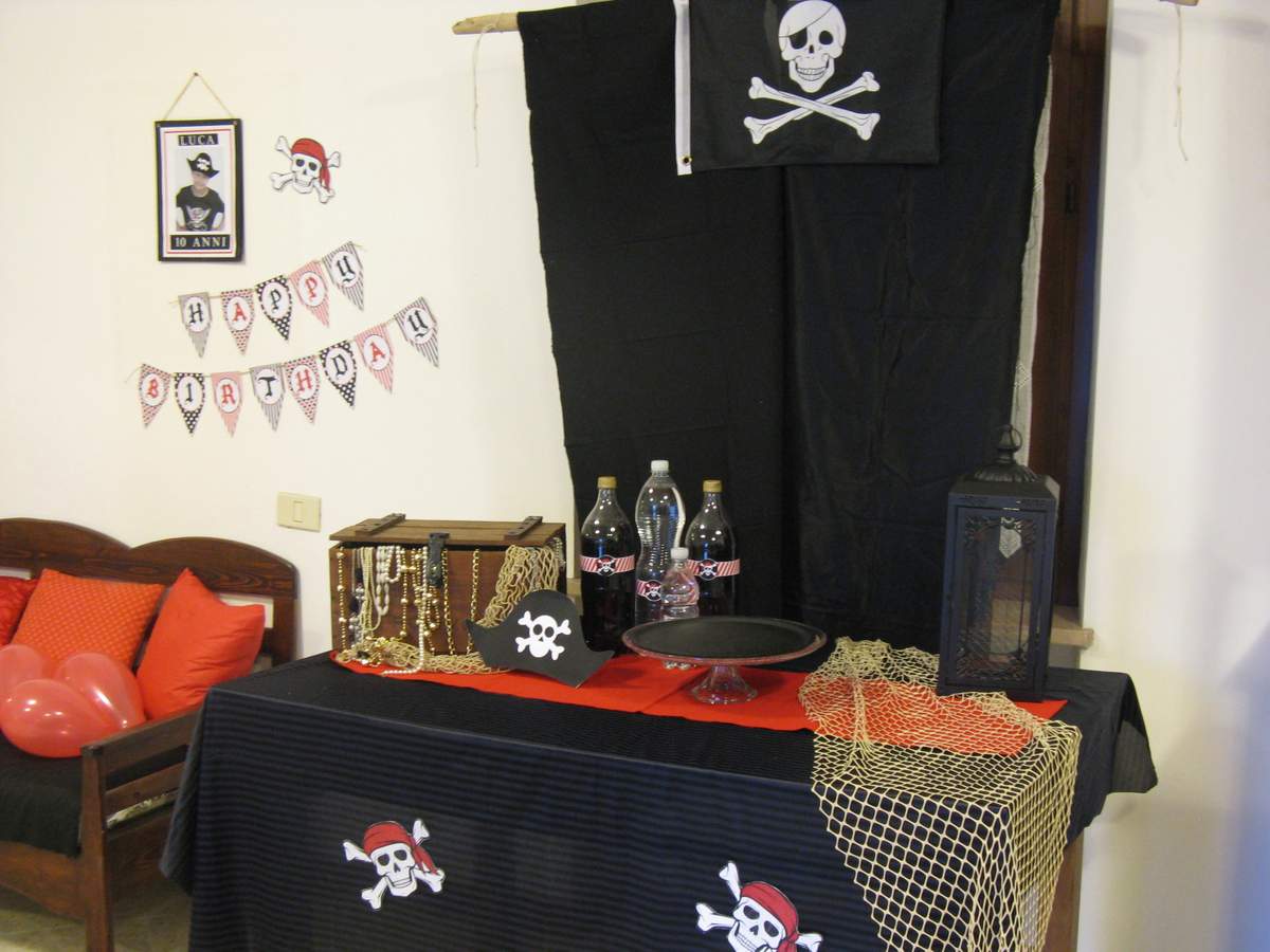 Luca compie 10 anni - Pirate Party