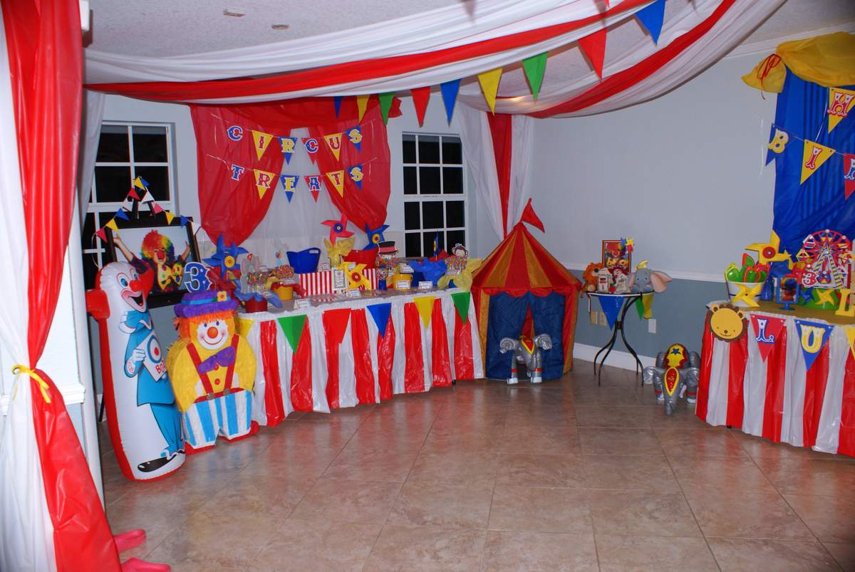 Lucas's Circus Extravaganza - Circus/Carnival