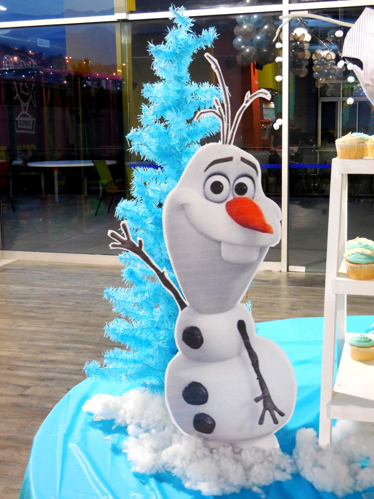 Romina gets "Frozen" - Frozen