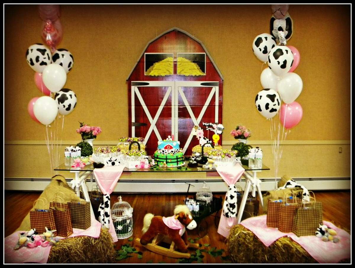 Kylie's 1st Birthday Party - Farm