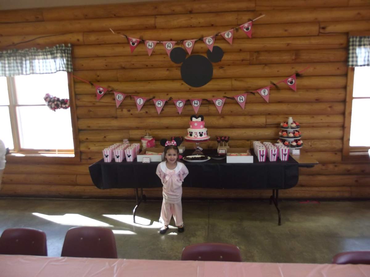 Meeska Mouska Minnie, Sloane is turning 3 - Minnie Mouse