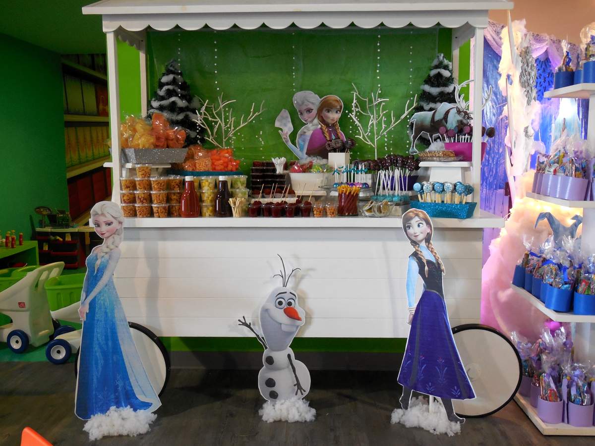 Suri turns 4! - Frozen