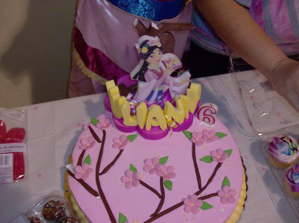 6 years old birthday for Yuli - Mulan