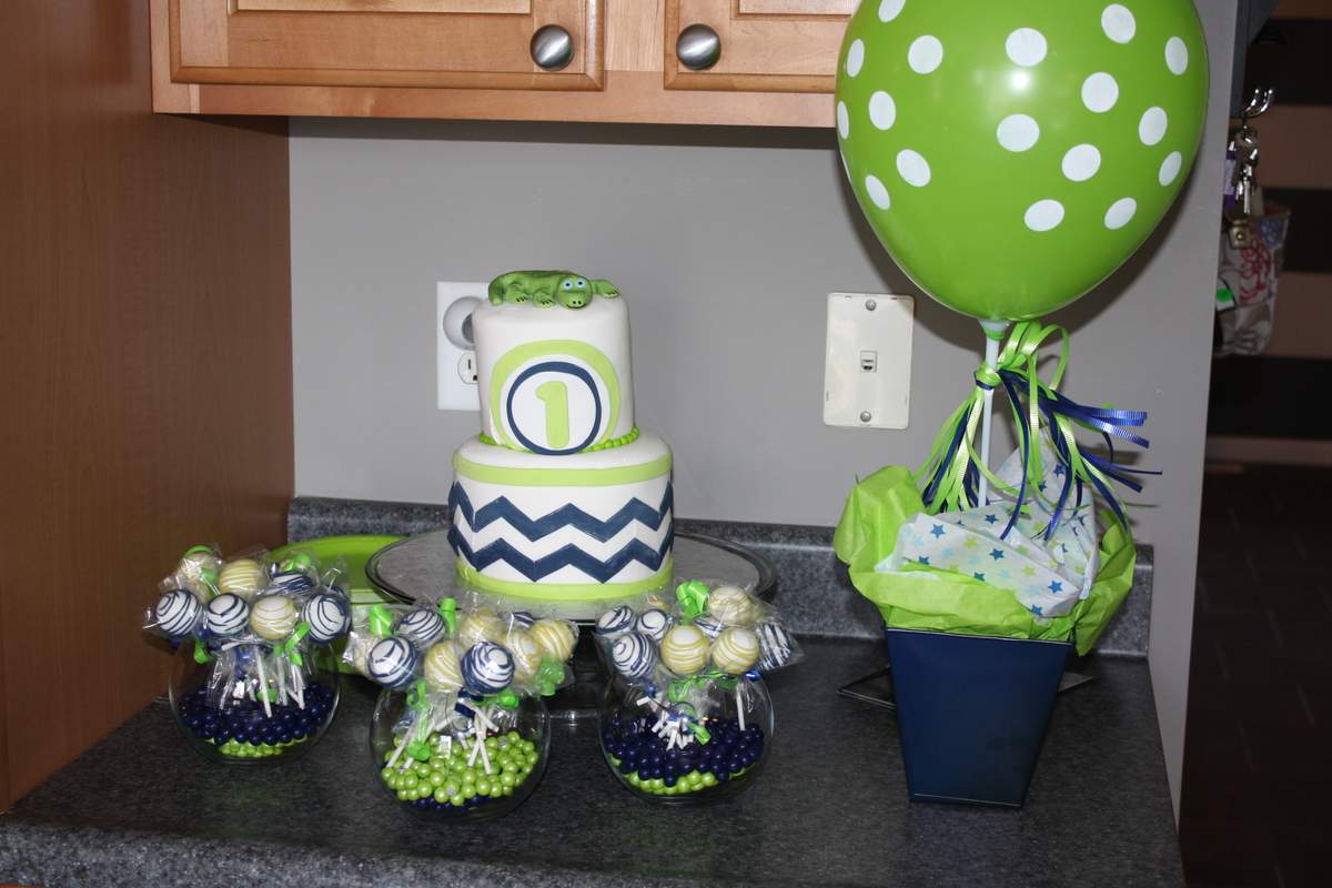 Carter's First Gator Bash - Alligators