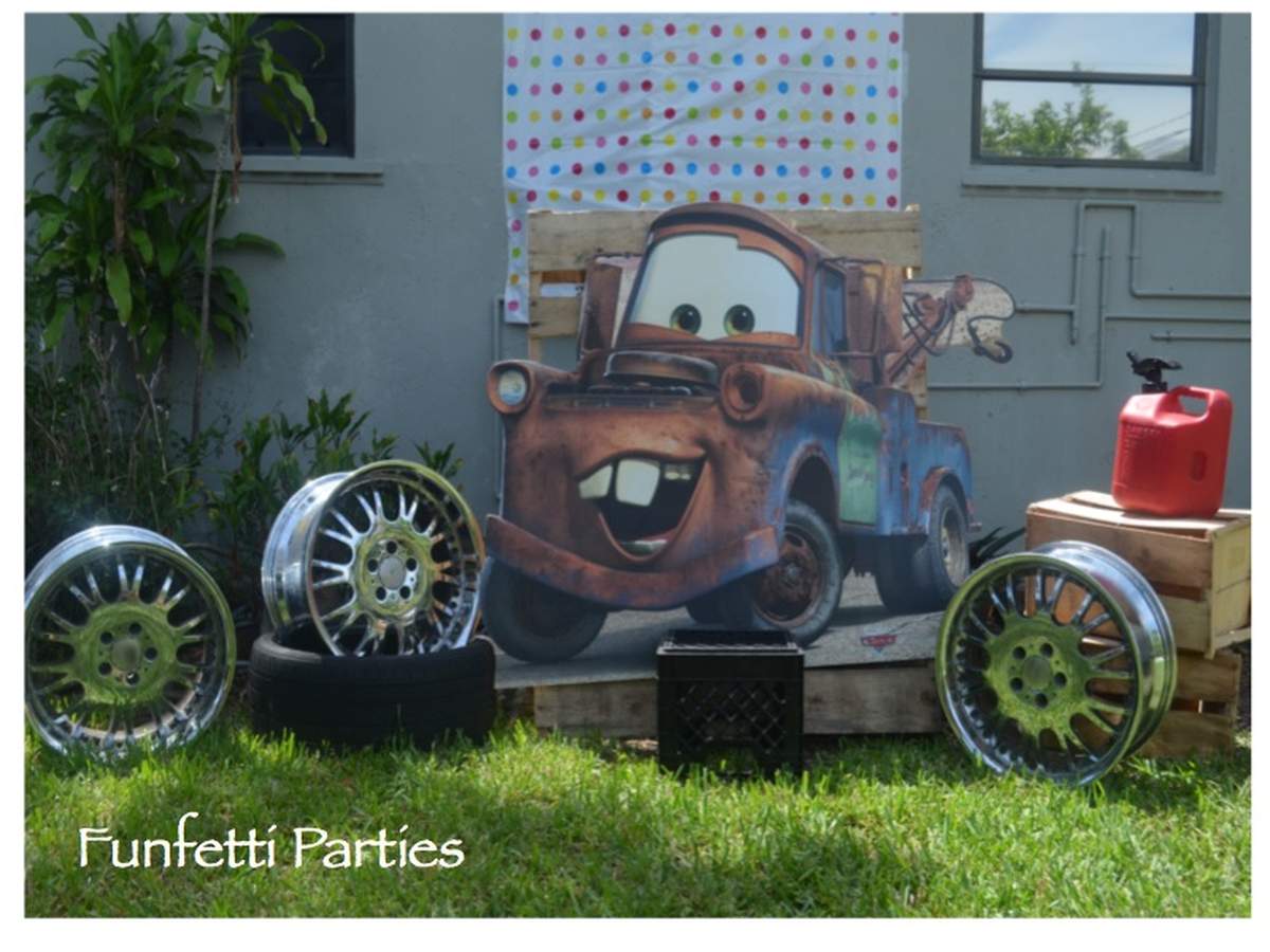 Mater- Radiator Springs - Disney Cars