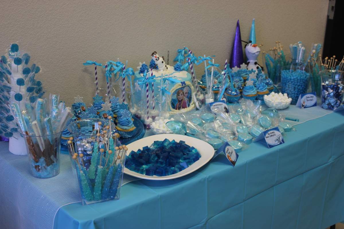 Emma's 5th birthday party  - Disney Frozen