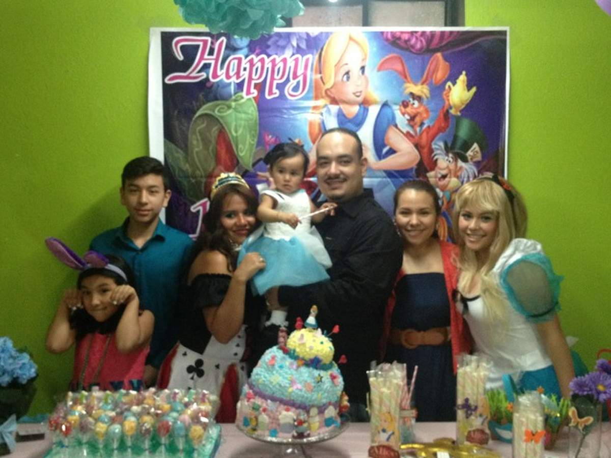 wonderland - Alice in Wonderland