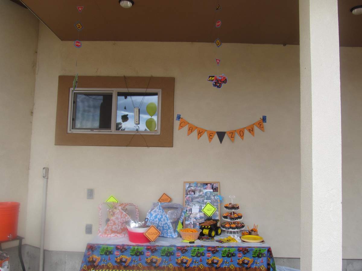 Papa Trucks dumped a load of fun for Logen's 4th birthday - Construction trucks