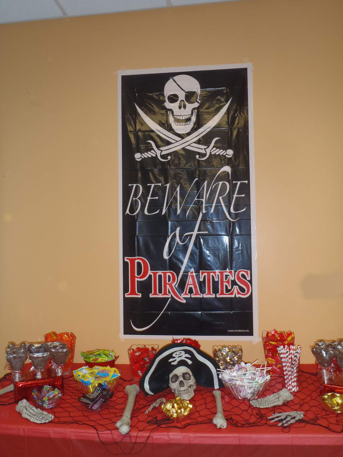 Pito & Xavier  - MICKEY PIRATE THEME 