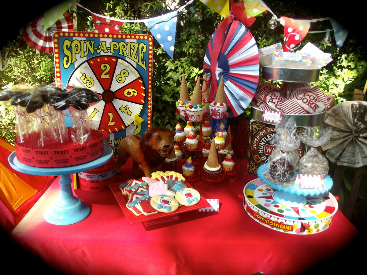 Birthday "Circus, Circus" Catch My Party