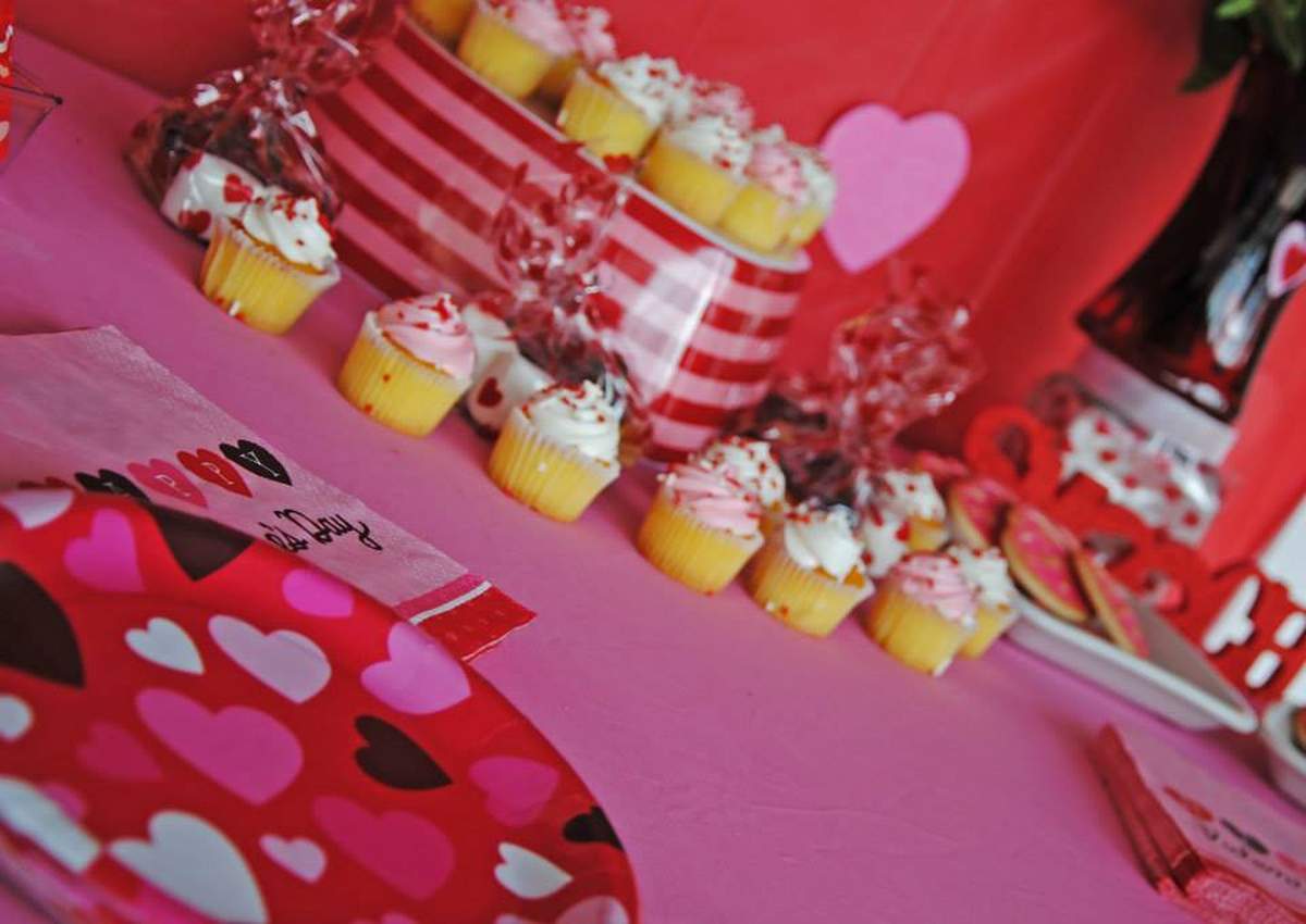 Sweet Pink Valentine Party  - Red and Pink