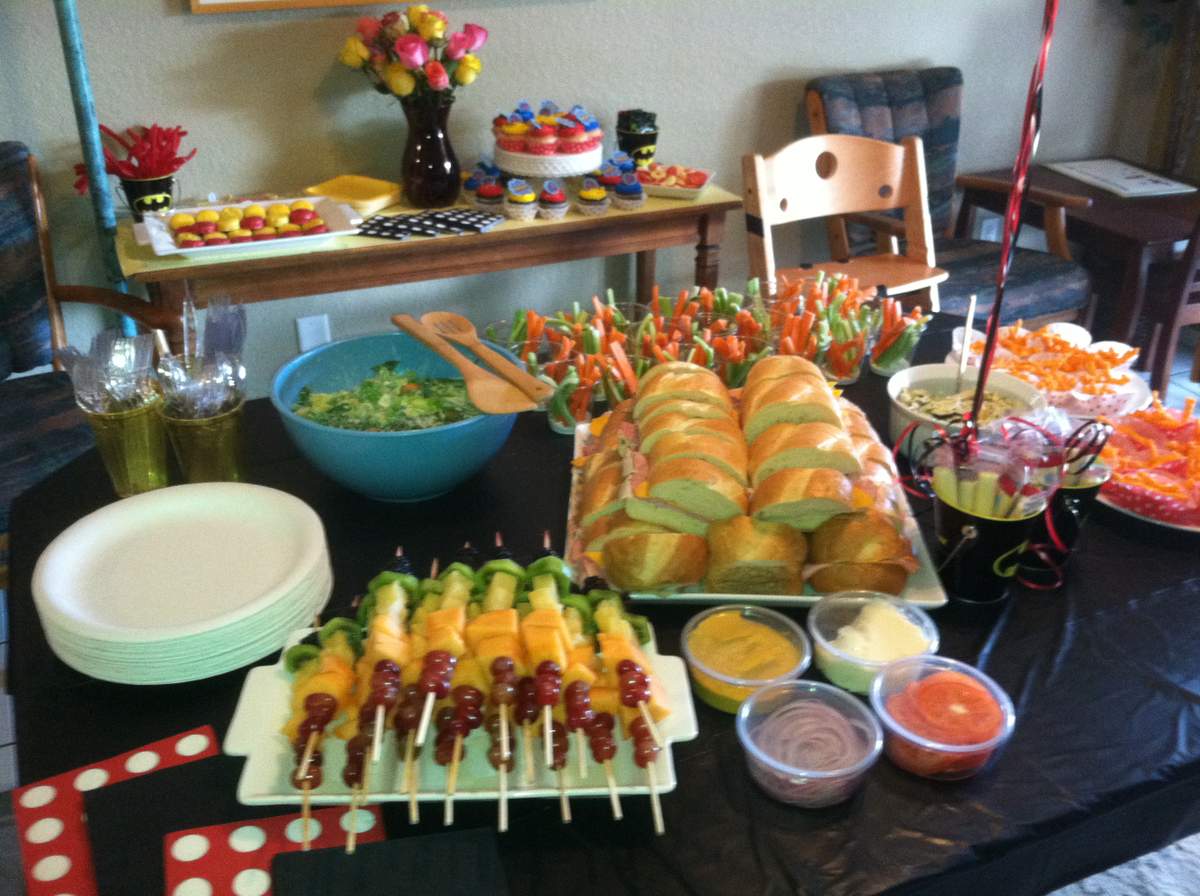 Thomas and Sean's Super Superhero Party - Superheroes