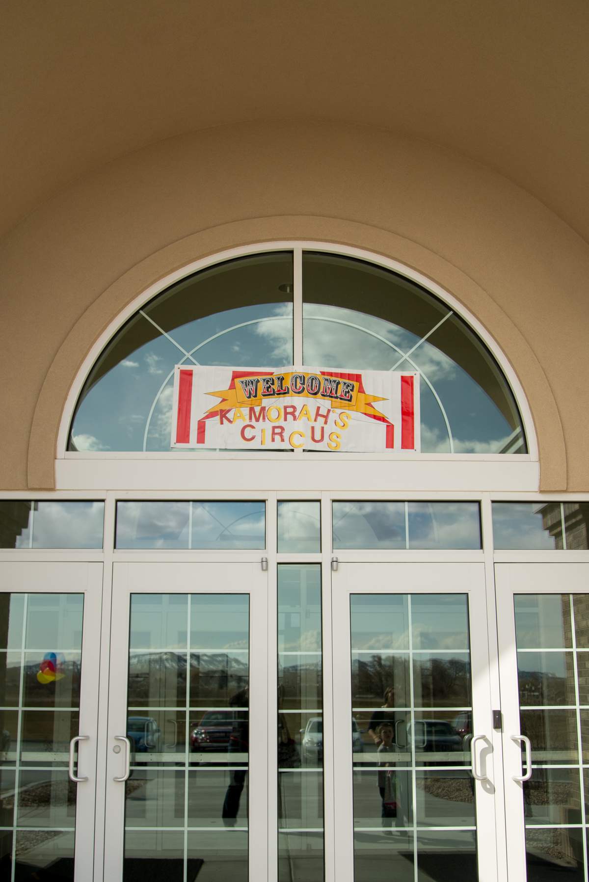 Kamorahs circus - dumbo circus