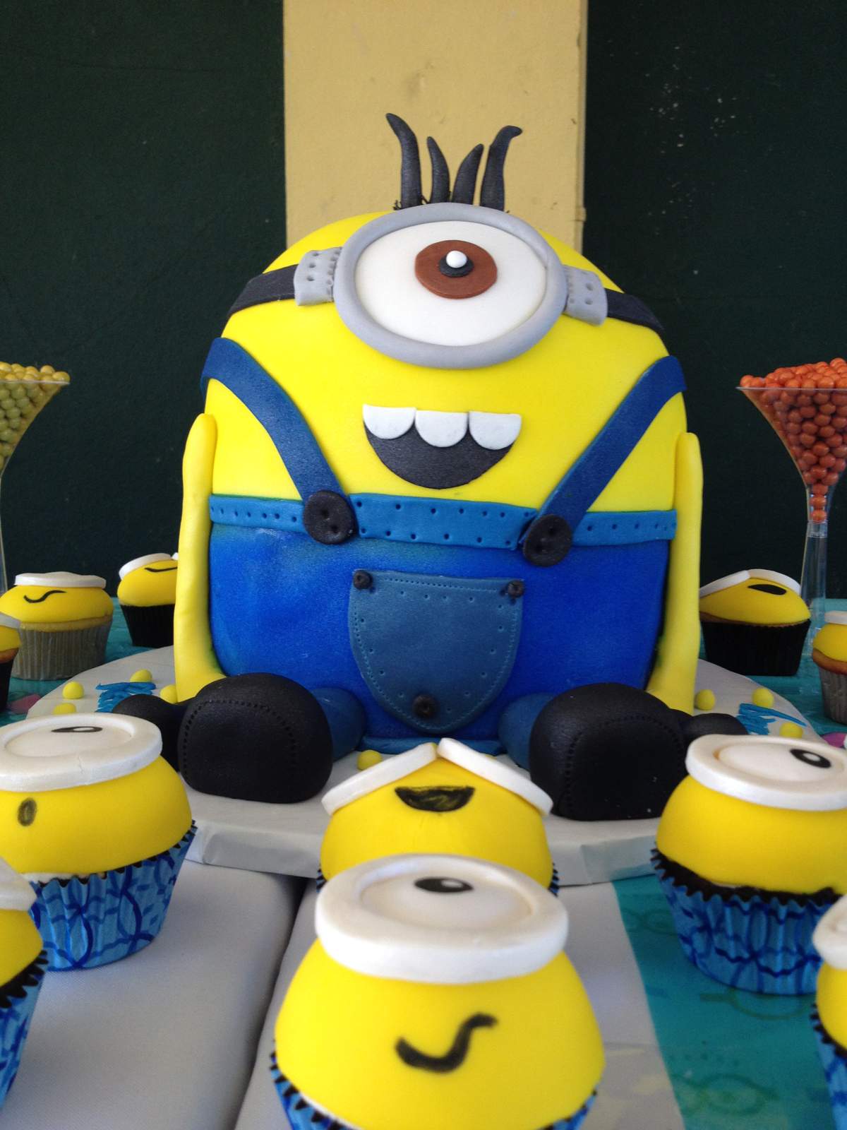 Despicable ME ~ Minions Birthday - Despicable Me / Minions
