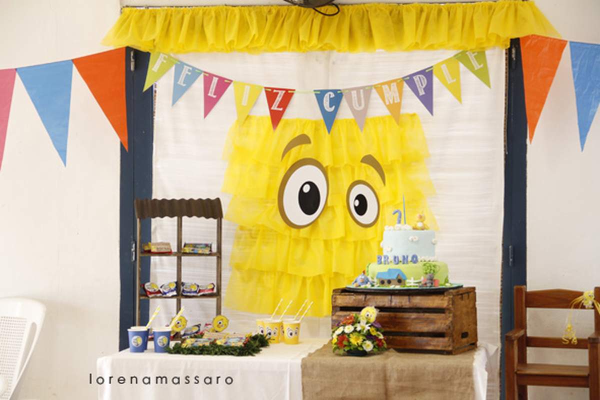 POLLITO AMARILLO Birthday Party Ideas Photo 11 of 11 Catch My Party