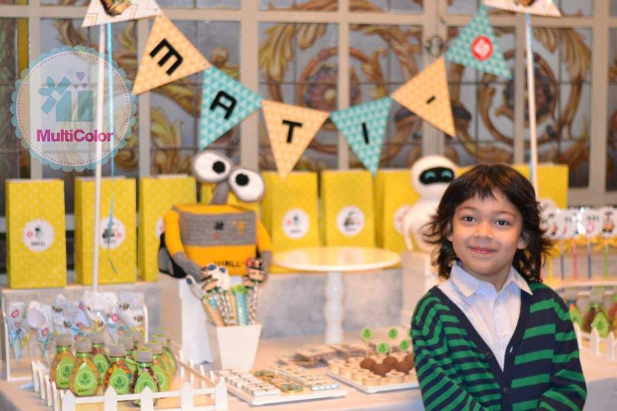 Mati cumplió 5 años junto a Wall-E & Eva :) - Wall-E