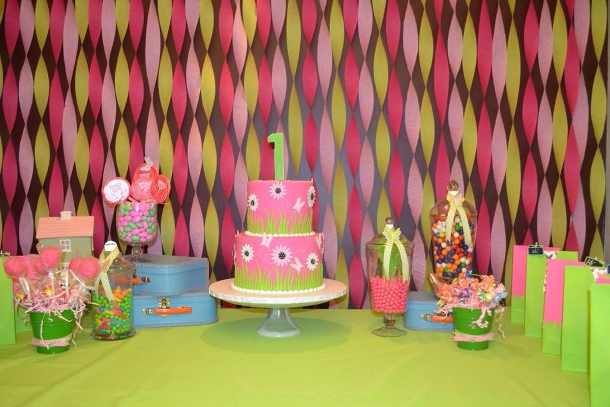 Gabriella's 1st birthday party - Pink and green! 