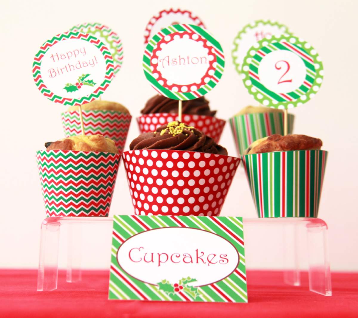 Red and Green Christmas Christmas/Holiday Party Ideas | Photo 11 of 45