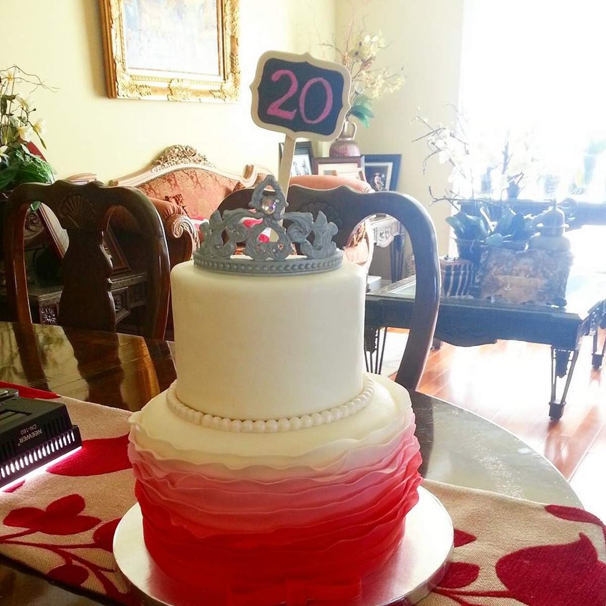 20th BIRTHDAY PARTY - PRINCESS AND THE CROWN