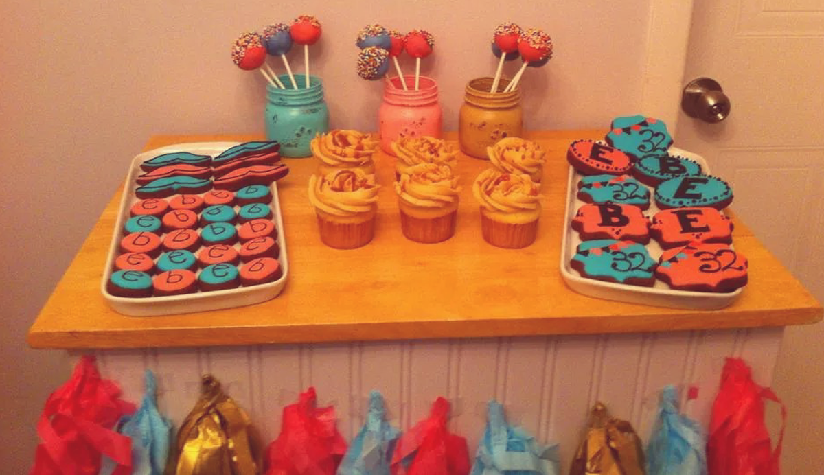 Emilie and Ben's 32nd birthday party - Pink and blue