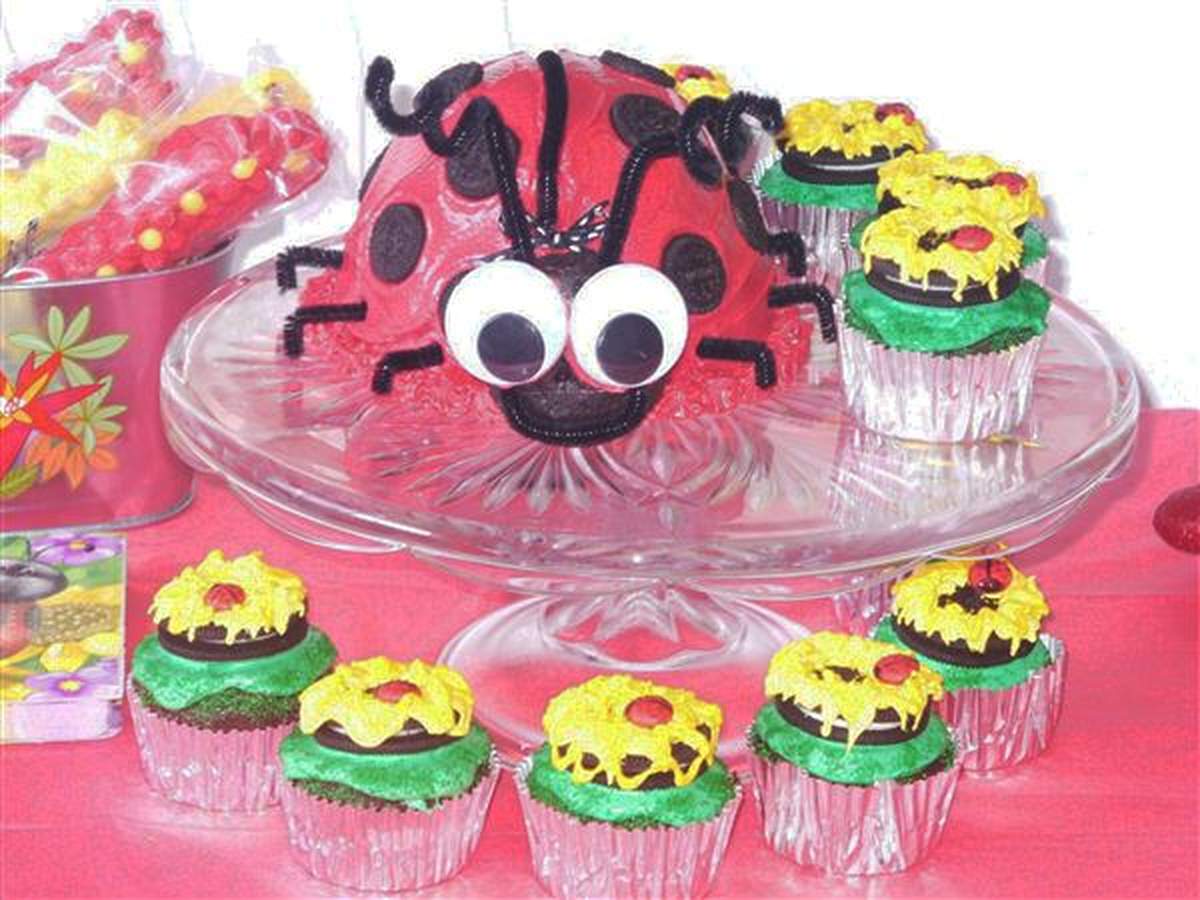 Cakes "cakes/ party treats I've made" Catch My Party