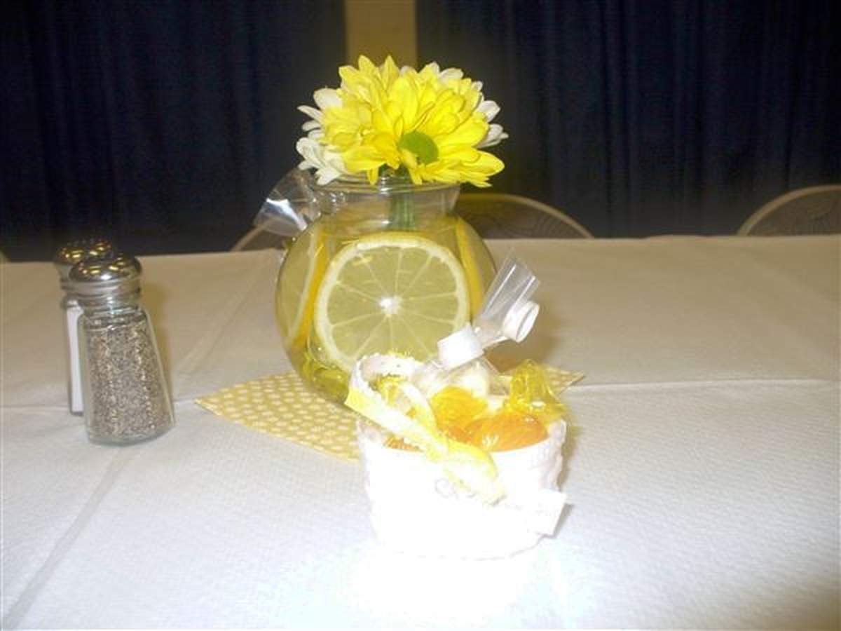 Pru's Bridal Shower - Daisies