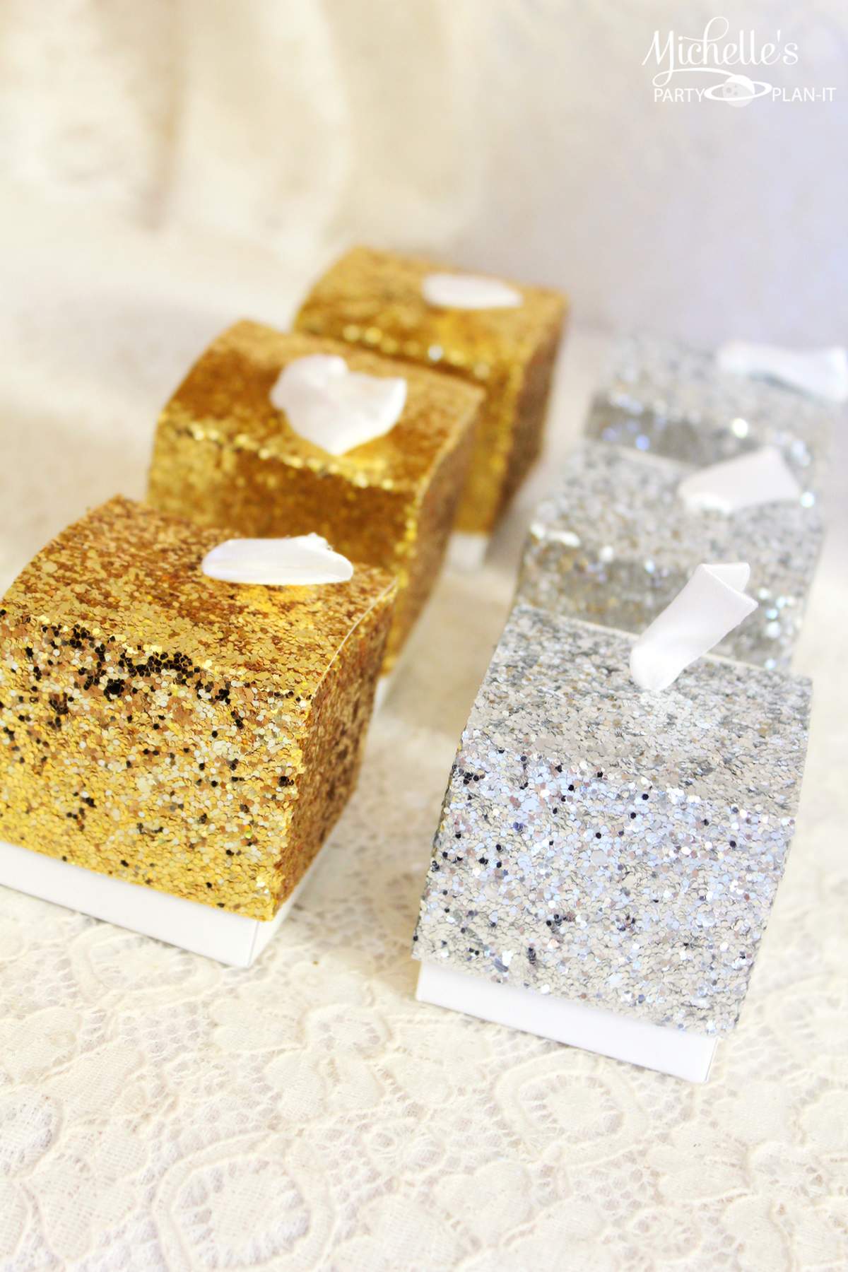 thumbnail image 2 of Creative Convertingchristmas Assorted Plastic Party Picks Shaped Gold And Silver Stars Box Of 200 2 of 9