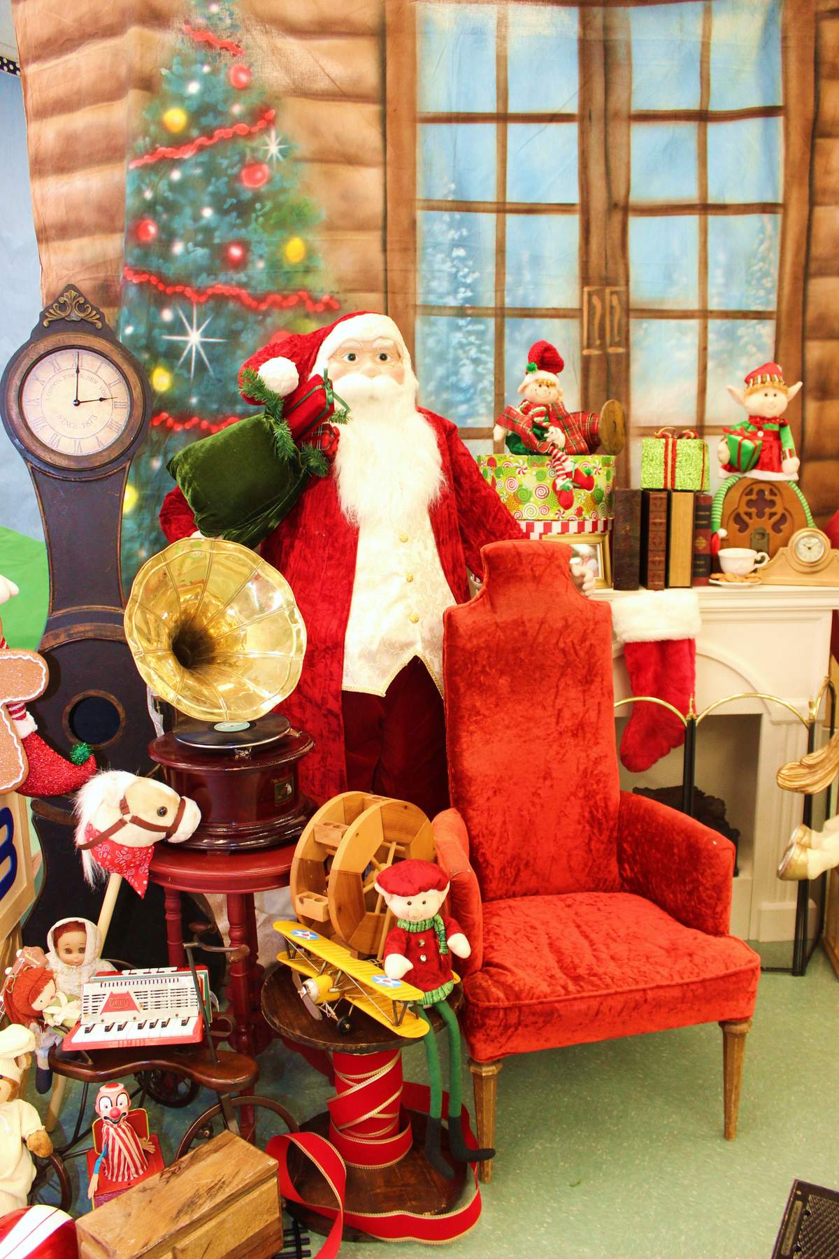 Christmas Wonderland School Function Party Ideas | Photo 1 of 10