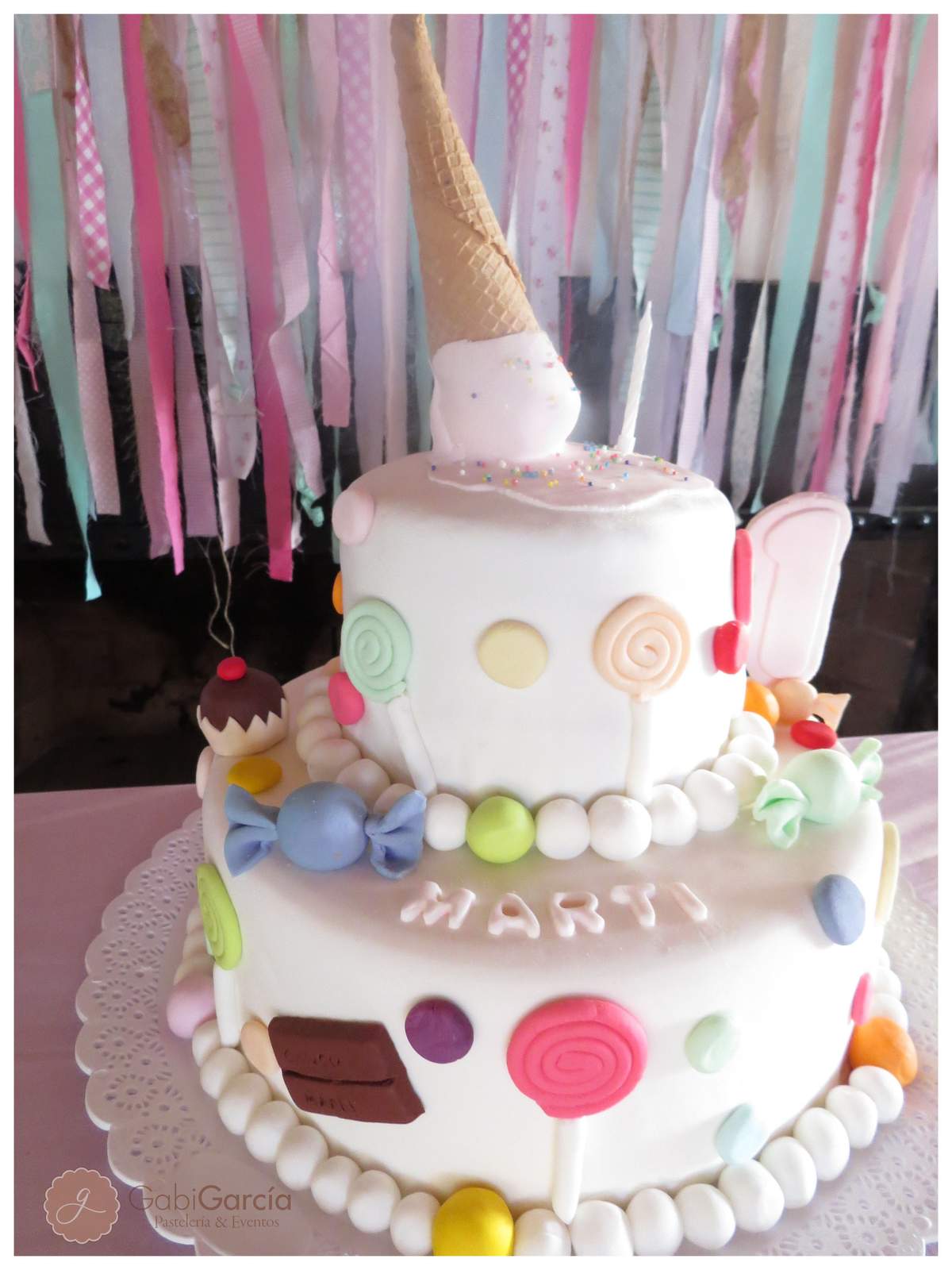 Ice cream 1st birthday party - Ice Cream