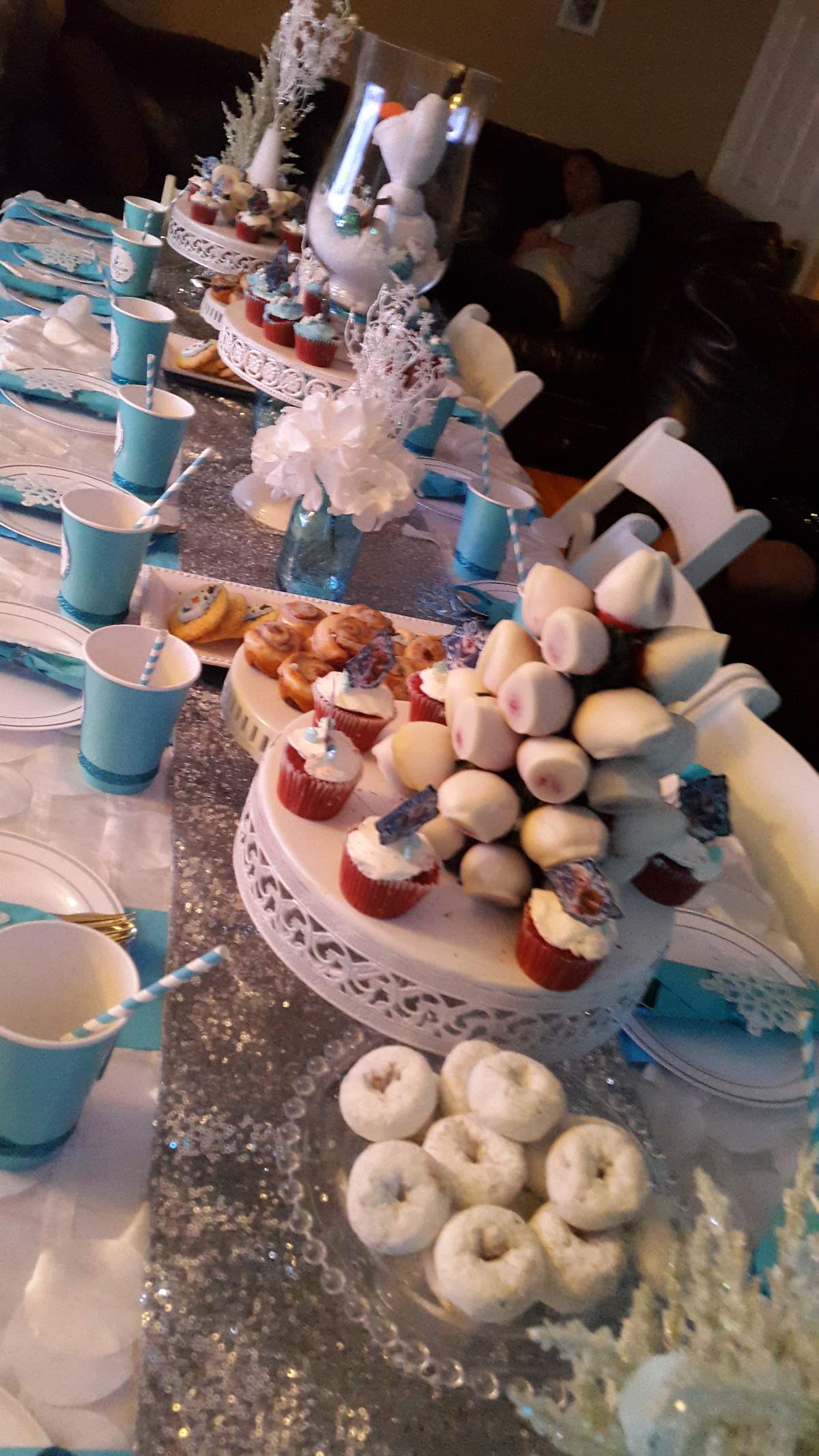 Do you want to built a snowman?? - Olaf theme Tea Party