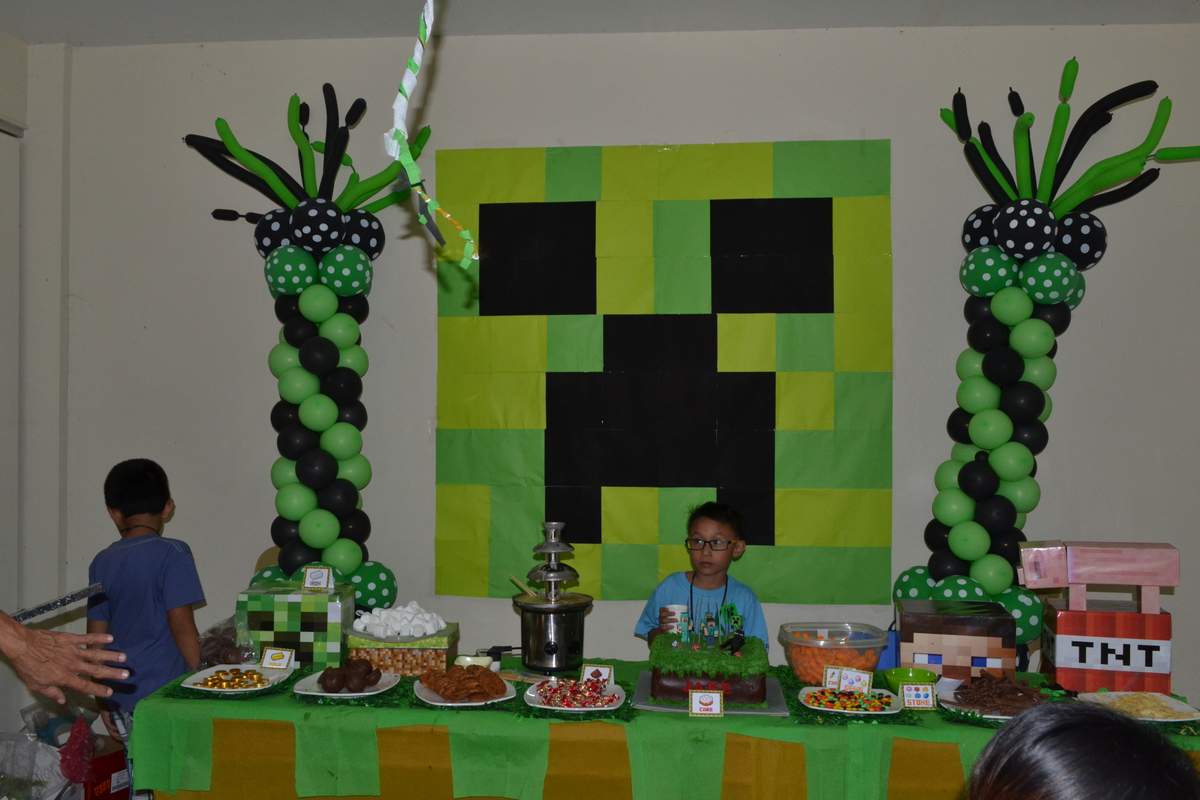 Jake's Awesome Minecraft Party! - Minecraft