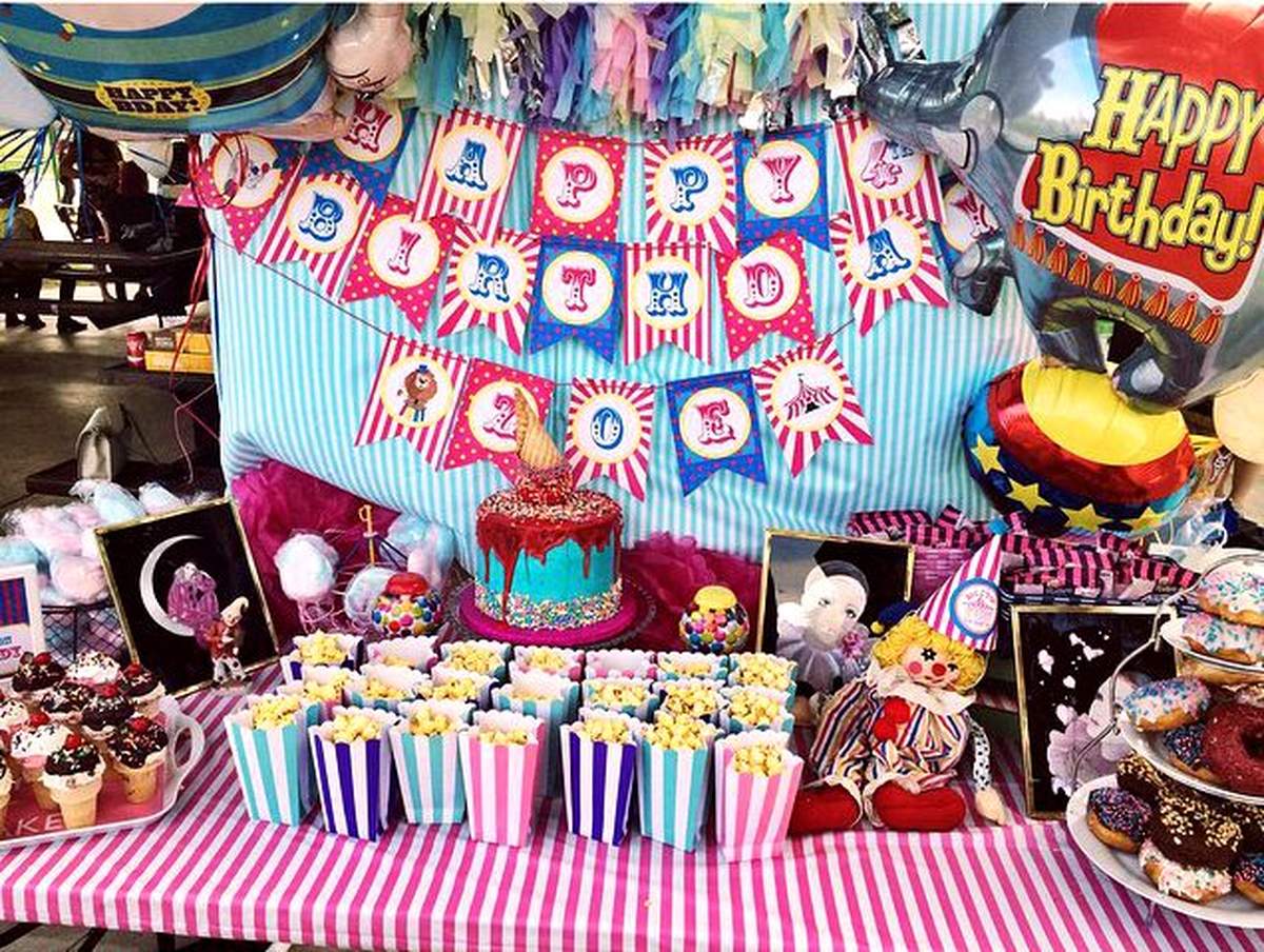 Zoe's girly carnival 4th birthday! - Circus / Carnival